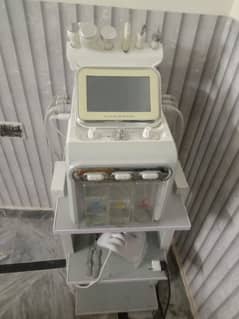 Hydra Facial Machine