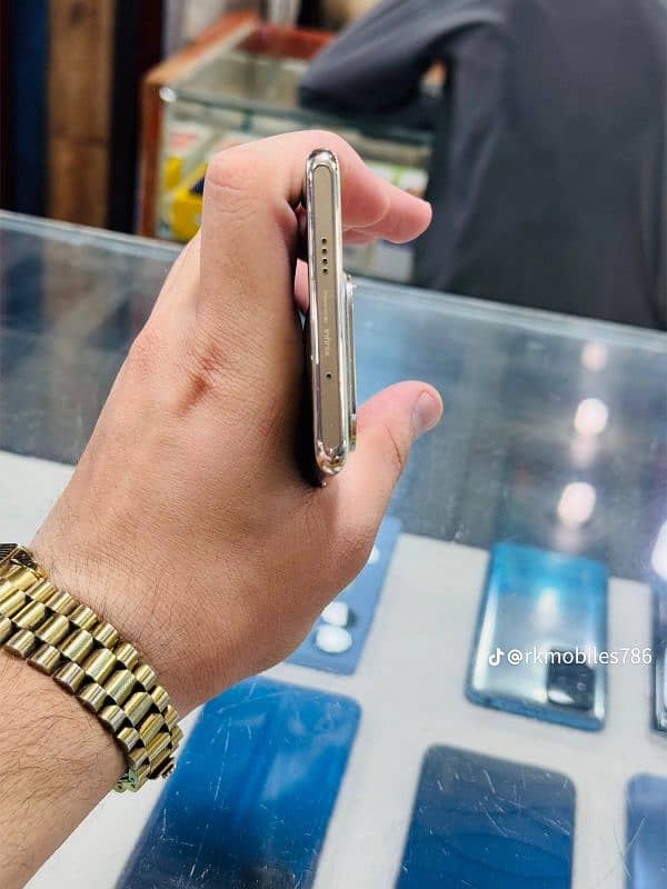 infinix Ka bot he pyara phone 03197992767 es par rabta kary 1