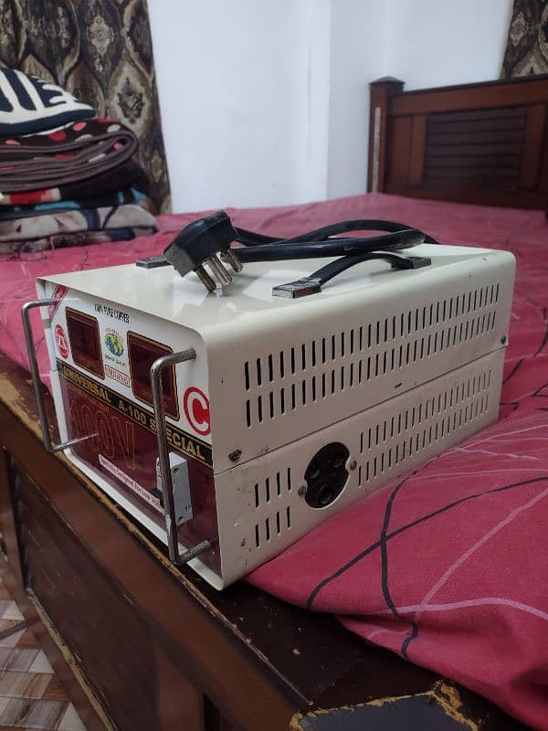 universal A-100 input 100v output 220v 1