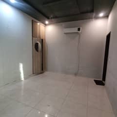 College Road 5 Marla Flat For Rent