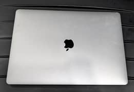 Macbook pro 2017 Turbo model 3.1GHZ, core i7