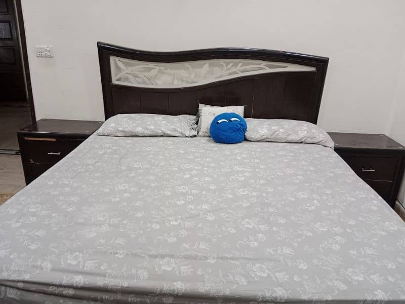 Bed Set with side Tables & Long Mirror Dressing Table with SMD Lights 2