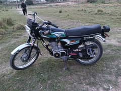 honda 125 black tanki