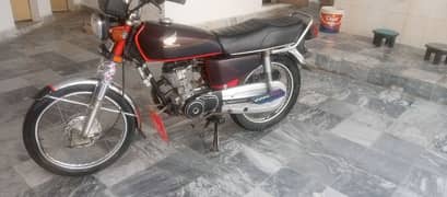 Honda 125 bike