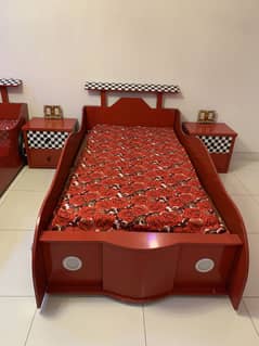 CAR BED