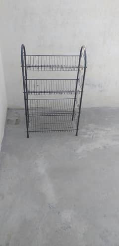 Iron stand  ٹوکری لوہے کی برتنوں والی