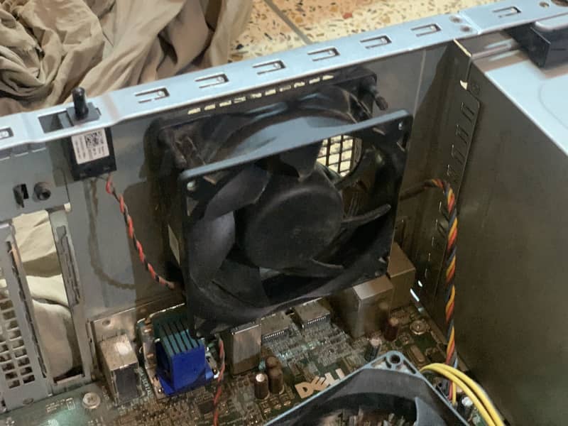 Core i5 4th gen with amd 2gb Graphics Card gddr 5 9