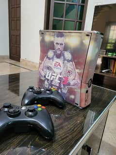 Xbox 360 Slim 256GB