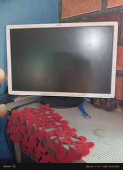 24" inch LCD