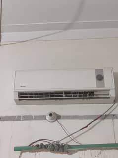 Gree 1 Ton Split AC