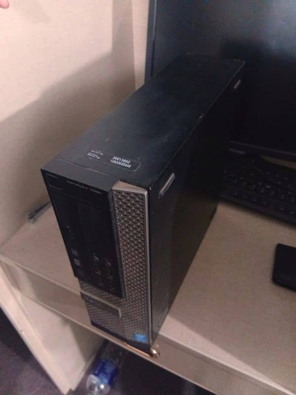 6 Set available with mouse keyboard and monitor 5