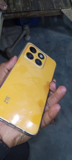 alll ok box charger sath ha  8 gb 128 gb