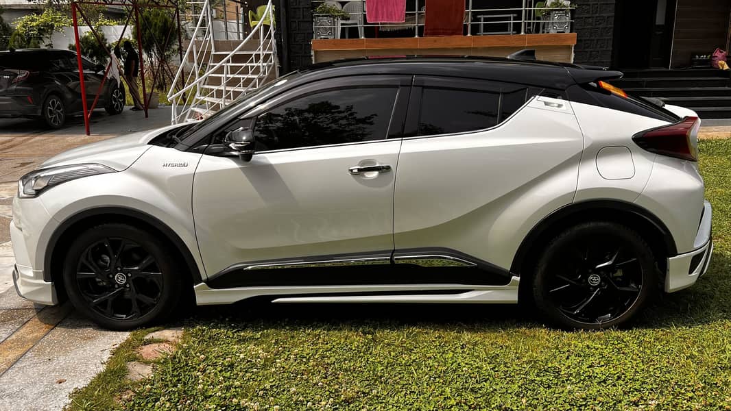 Toyota CHR G Mode Nero 2019 1