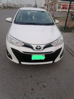 Toyota Yaris  1.3  auto ATIV