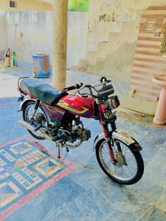 Cd 70 bike All okay 2016 model Lahore resisterd