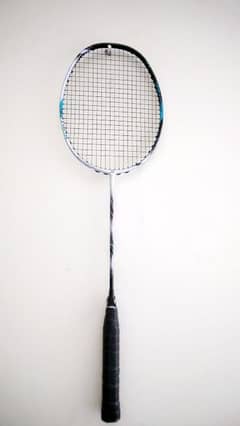 YONEX