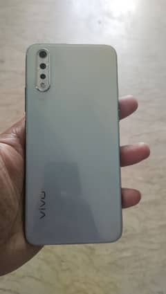 vivo S1