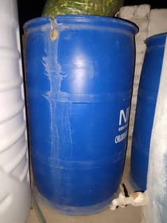 210 L water drum hai 2 v good condition fainl 7000