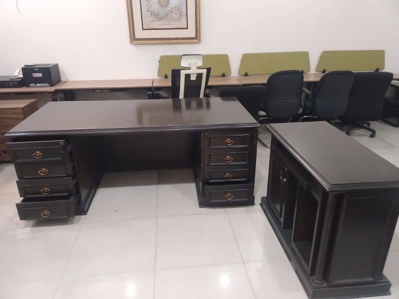 office table with side table 3