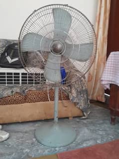 table fan