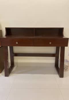 Study Table from Hoid