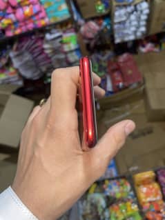 I phone se  256 gb water pack