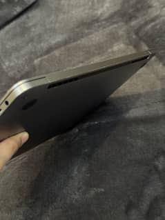 Urgent Sale - Macbook Pro 2019 i7 16/256 - 116 cycle only