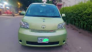 Toyota Porte 2012