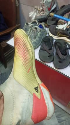 football gripers, football shoes