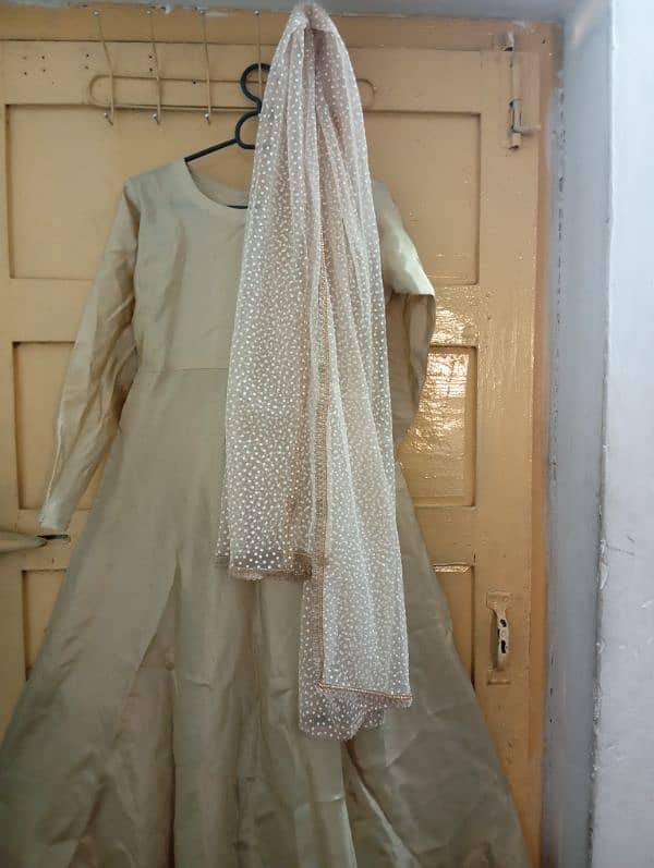 gown with inner and dupata 4