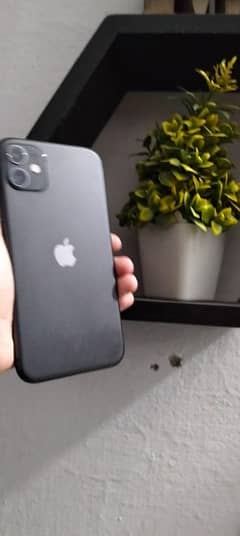 I want to sale iphone 11 condition 10 by 9 battery health 71% box h
