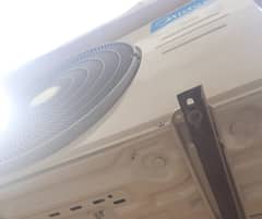 Midea  xtreme 1 ton