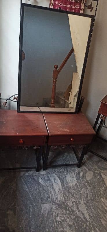 king size bed 2 side tables and dressing table. with 6ft mirror. 0