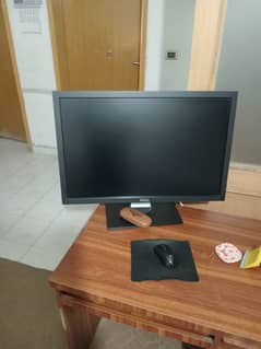 Dell Lcd 30 Inch Screen (Amazing for watching Movies and Gaming)