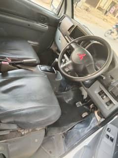 Mitsubishi Minicab Bravo 2012