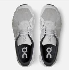 On Cloud joggers running walking shoes Nike adidass Sketchers
