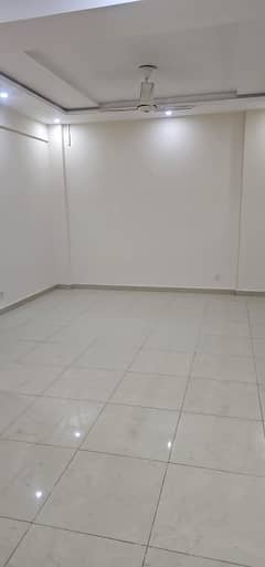 3 BED APARTMENT SAVE MART PHASE 7 AVAILABLE FOR RENT