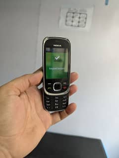 nokia 7230  101% orgnal tatal orgnal pta approved