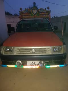 DATSAN TOYOTA 2001