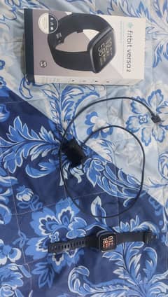 Fitbit versa 2 smart watch condition 10/9 WORKING GOOD