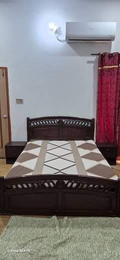 Wooden Queen Size Bed with Mattress and SideTables
