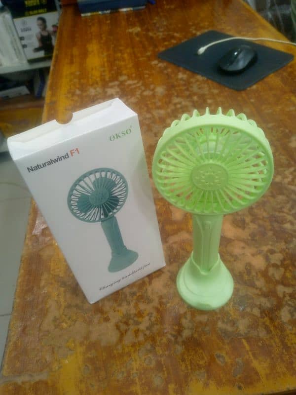 hand and table fan  only one parson 0
