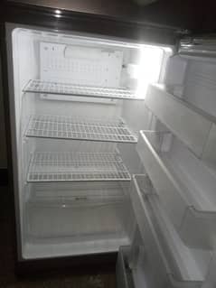 medium size fridge||Good condition||