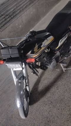 Honda 125 good condition 2003 model ha sound Les engine 03254500046