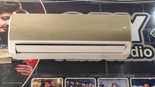 1.5 ton AC urgent sale