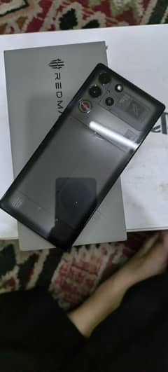 Red magic 10 pro 16/512 10/10 condition saudi used