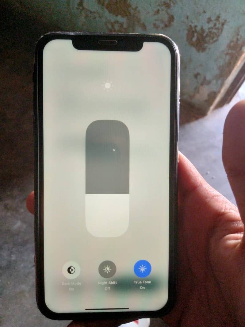 Iphone Xr for sell condition 10 by 9 all okay only mobile 5