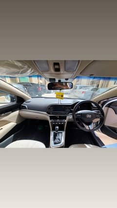 Urgent sale 2021 Elantra white