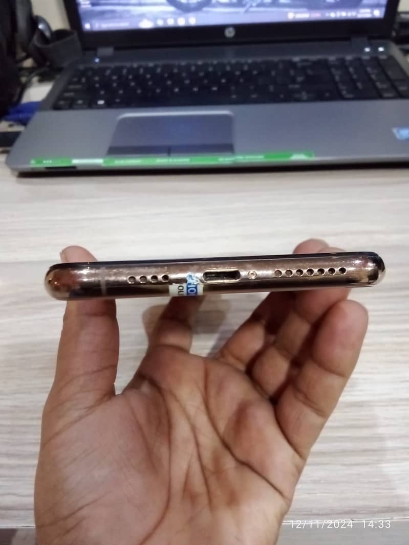 Iphone xs Max 256GB condition 10/9.5 non Approved 5