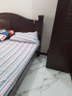 King size double bed with mattress 6'6 03158351448